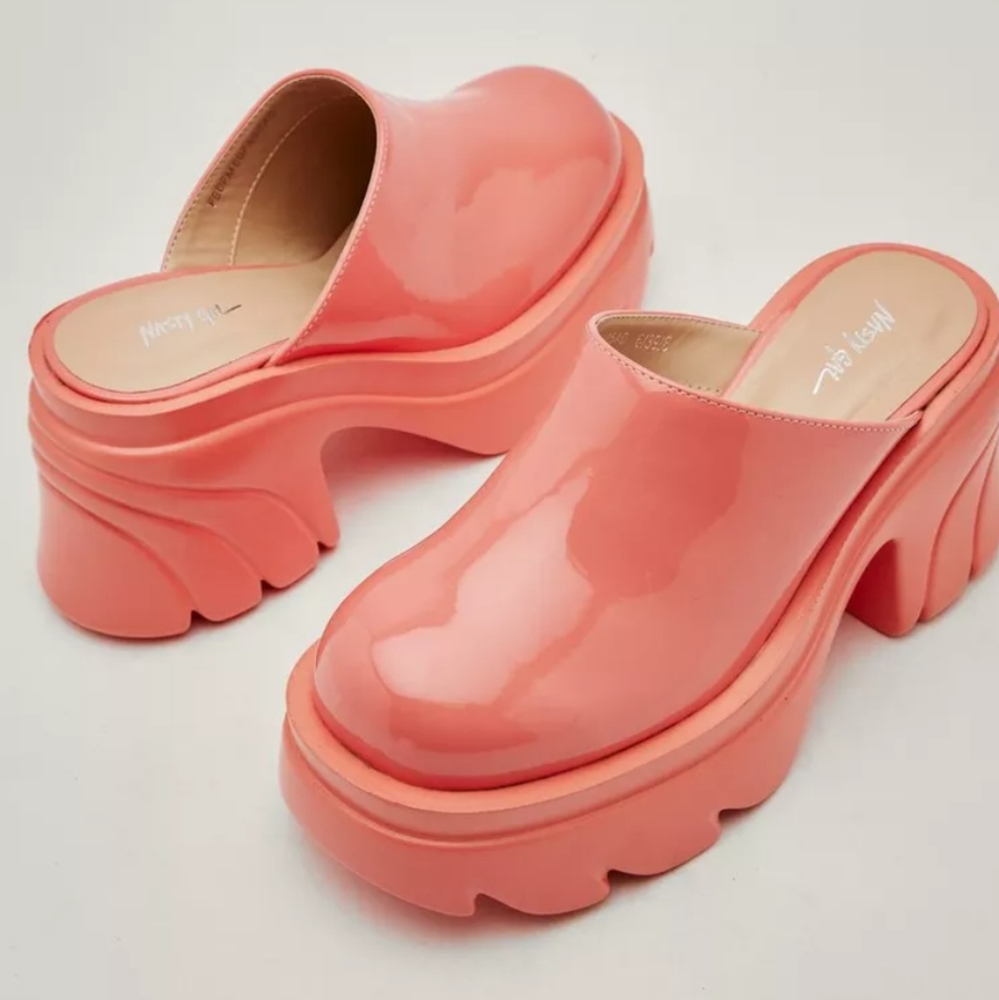 - Patent Faux Leather Chunky Round Toe Mules Coral Platform .